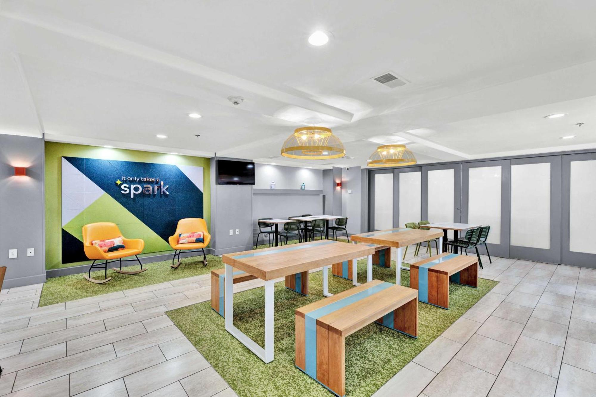 Spark By Hilton Plymouth Dış mekan fotoğraf